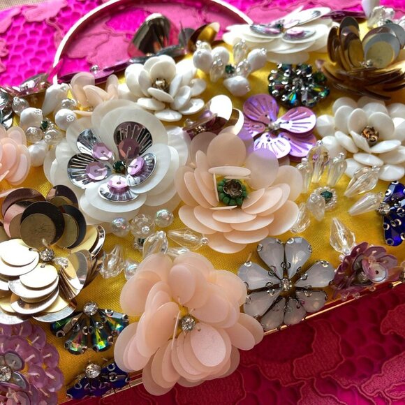 BEBE Daisy Satin Yellow Sequin Beaded Clutch - Picture 6 of 8